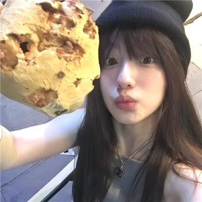 闭上眼睛活着很容易